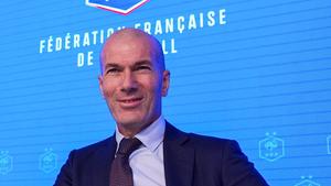 Zidane nije ni kročio na teren, a već je Francuzima napravio pravi haos: "Ne, neću ih ostaviti"